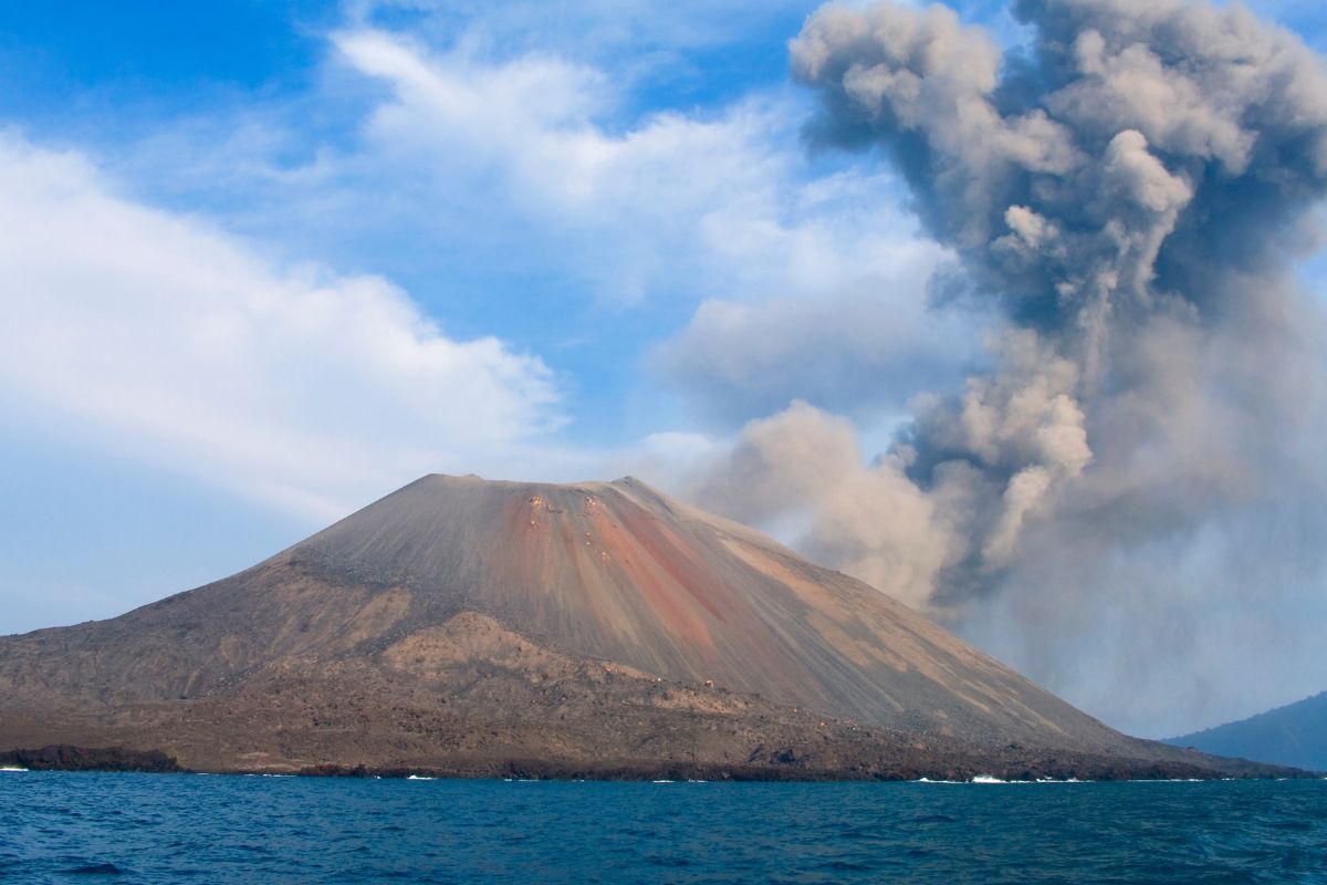 Krakatau Volcano A Legendary Geological Phenomenon in Indonesia